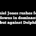 Daniel Jones rushes for 2 touchdowns in dominant Colts debut against Dolphins