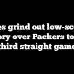 Eagles grind out low-scoring victory over Packers to win third straight game